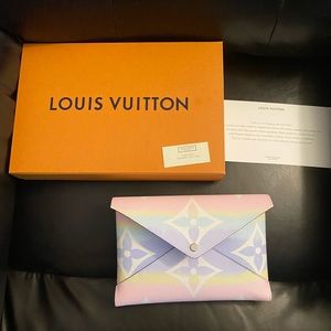 Louis Vuitton LV ESCALE POCHETTE KIRIGAMI